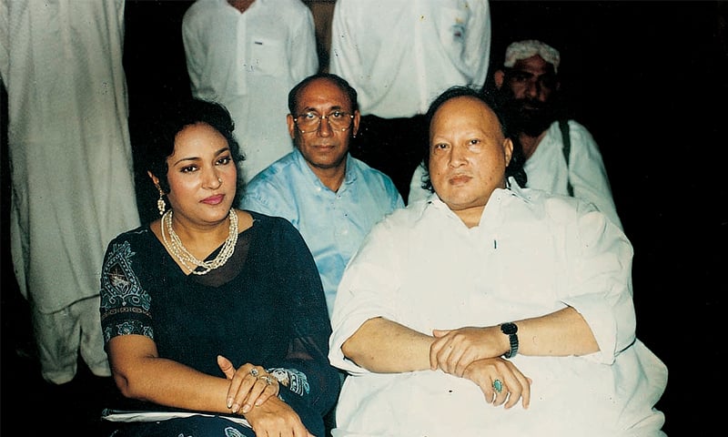 Tassawar Khanum sits alongside Nusrat Fateh Ali Khan